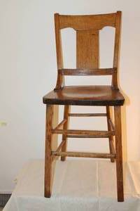 lot 1-108 image: Quartersawn Oak Dining Room Chair