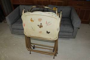 lot 117 image: MCM Vintage TV Trays with Rolling Stand