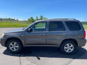 2005 Mazda Tribute S - 4X4