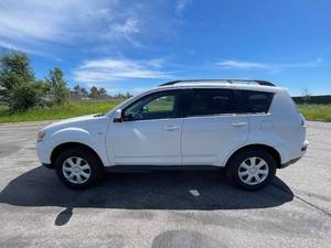 2012 Mitsubishi Outlander ES - 1 OWNER - 87,955 MILES