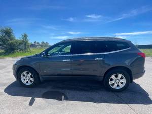 2010 Chevrolet Traverse LT - AWD