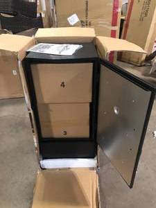 lot 1 image: Masterbuilt 30 in. Dual Fuel Propane Gas and Charcoal Smoker in Black Customer  Returns See Pictures