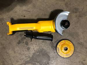lot 3 image: DEWALT 20V MAX Cordless 4.5 in. - 5 in. Angle Grinder (Tool Only)  Customer  Returns See Pictures