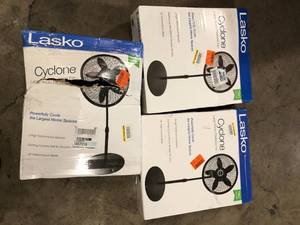 lot 21 image: Lot of 3 Lasko 18 in. 3 Speed Oscillating Pedestal Fan with Adjustable Height, Easy Assembly, and Quiet Cooling for Any Room in Black Customer  Returns See Pictures