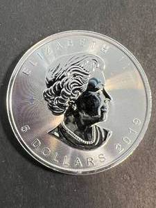 2019 CANADIAN MAPLE LEAF 1 TROY OZ .9999 FINE SILVER