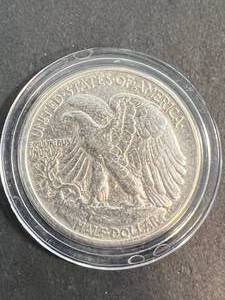 1943 US WALKING LIBERTY HALF DOLLAR IN AIRTITE