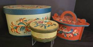 lot 64 image: Three Vintage Rosemaling Boxes including a Rosemaling Bentwood Box and Norwegian Rosemaling Tine Box
