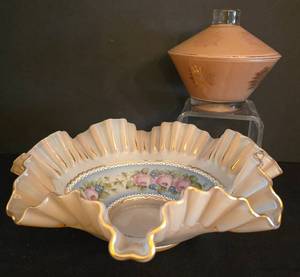 lot 77 image: Pretty Vintage DecorativeServing Selection