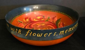 lot 71 image: Two Vintage RosemalingServing Wooden Bowls