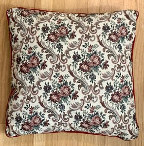 lot 107 image: Pretty Variety of Vintage Accent Pillows