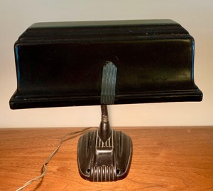 lot 121 image: Vintage Art Deco Desk Lamp