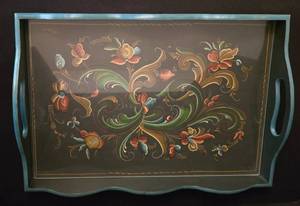 lot 142 image: Pair of Vintage Rosemaling ServingDecorative Trays