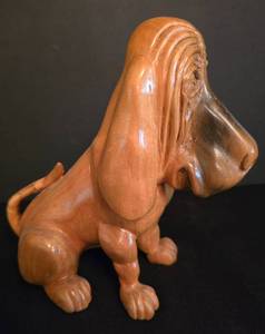 lot 144 image: Adorable Vern Johnson Carved Hound Dog
