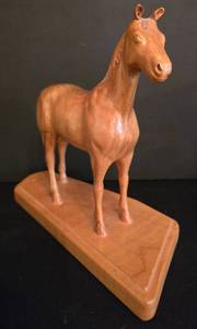 lot 145 image: Vern Johnson Wood Carving Selection