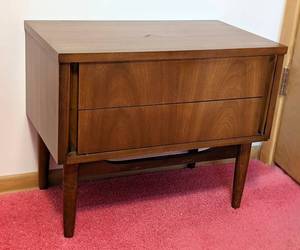 lot 2A image: Vintage Dixie Mid Century Modern Nightstand