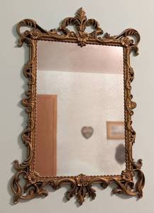 lot 16 image: Ornate Vintage Gold Wall Mirror by Century