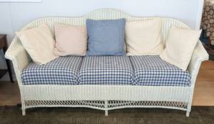 lot 12 image: Vintage White Wicker Sofa and Coffee Table Set