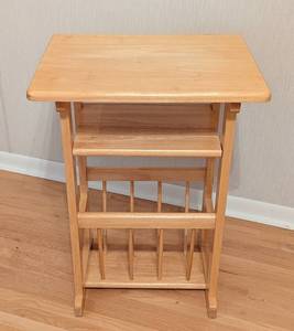 lot 84 image: Blonde Wood Side Table with Magazine Rack