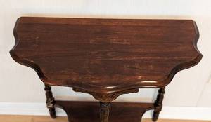 lot 94 image: Petite Mahogany Side Table