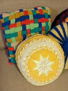 lot 160 image: Colorful Crochet Vintage Accent Pillows