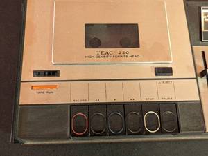 lot 173 image: Teac 220 Cassette Deck