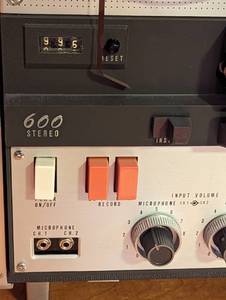 lot 177 image: Sony TC-600 Reel to Reel Tape Recorder