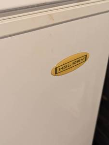 lot 183 image: Holiday Chest Freezer