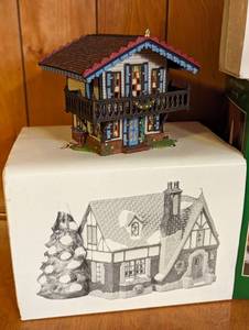 lot 195 image: Department 56 Christmas Houses