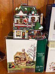 lot 197 image: Assorted Department 56 Christmas Houses