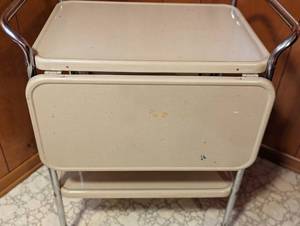 lot 183A image: Vintage Rolling Metal Utility Cart