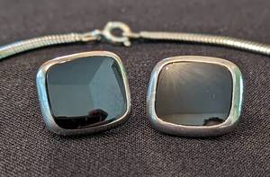 lot 241 image: Simmons Sterling and Onyx Jewelry Set