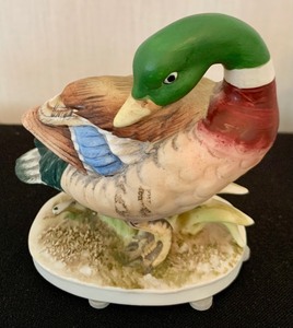 lot 206 image: Vintage Porcelain and Wood Duck Figurines - Lefton & More