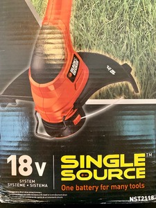 lot 222 image: NEW Black and Decker Cordless Trimmer and Edger