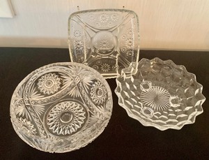 lot 200 image: Classy Vintage Cut and Crystal Glass Collection