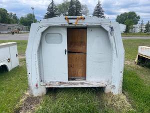 KUV Enclosed Truck Box
