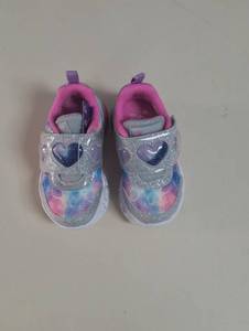 SKECHERS - FLUTTER HEART LIGHTS GIRLS RUNNING SHOE- SIZE 5