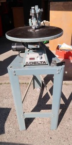 lot 3 image: DELTA METAL BAND SAW