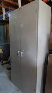 lot 4 image: AURORA STEEL PRODUCTS METAL CABINET