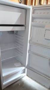 lot 20 image: SMALL FRIDGEFREEZER