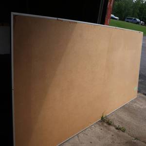 lot 31 image: LARGE TACK BOARD