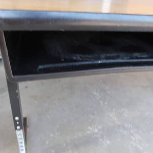 lot 39 image: TABLEDESK