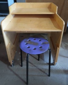 lot 63 image: COMPUTER CART  STOOL