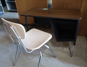 lot 66 image: DESK  CHAIR
