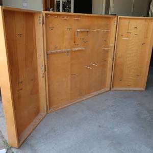 lot 72 image: WOODEN , WALL  LOCKABLE TOOL CABINET