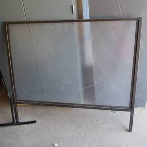 lot 82 image: NEW PLEXI GLASS SHIELD