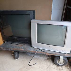lot 87 image: 2 VINTAGE TVS
