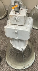 lot 15 image: Lithonia Lighting HPS light fixture PG16AGLE