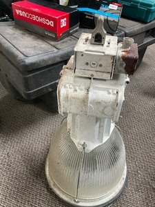 lot 11 image: Lithonia Lighting HPS light fixture PG16AGLE
