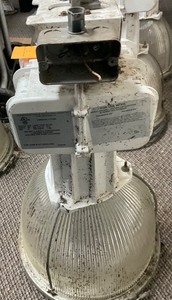 lot 10 image: Lithonia Lighting HPS light fixture PG16AGLE