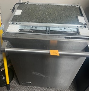 lot 5 image: Viking VDW30SS &nbspDishwasher powers on tested without water